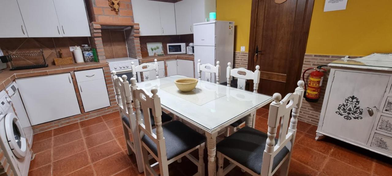 Apartamento Turistico "El Rincon De La Pernila" Гуадалупе Екстериор снимка
