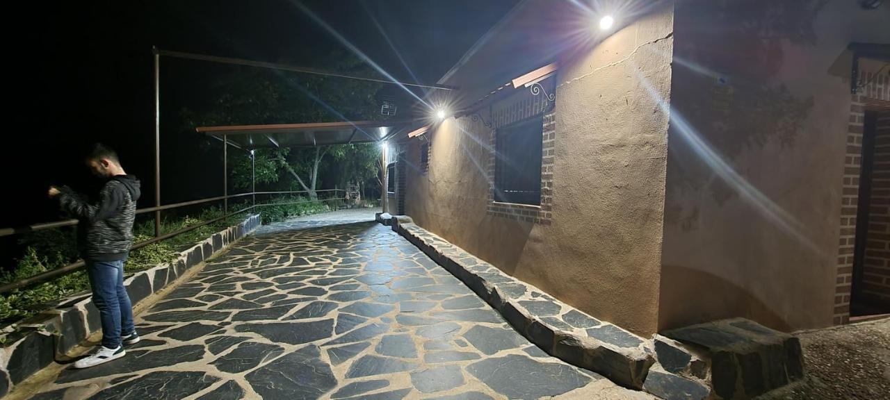Apartamento Turistico "El Rincon De La Pernila" Гуадалупе Екстериор снимка