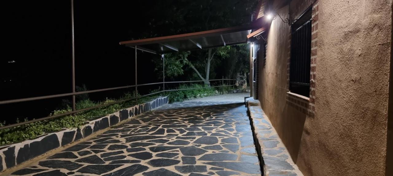 Apartamento Turistico "El Rincon De La Pernila" Гуадалупе Екстериор снимка